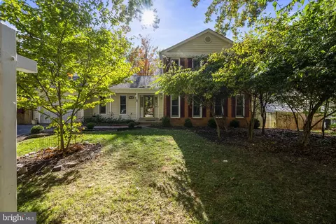 1906 S Fallsmead Way, Potomac, MD 20854