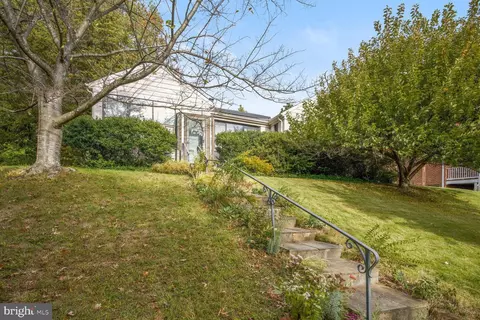 8409 Freyman Dr, Chevy Chase, MD 20815