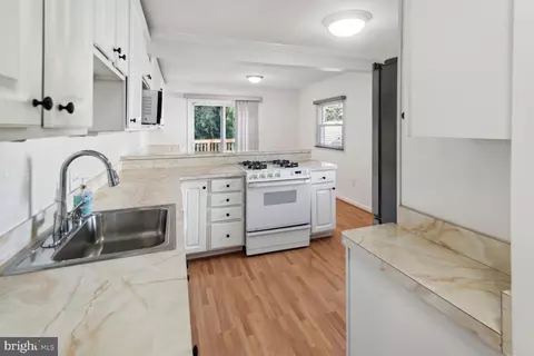 4415 Garrett Park Rd, Silver Spring, MD 20906 photo 10