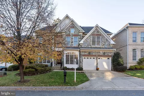 11406 Patriot Ln, Potomac, MD 20854