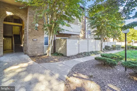 19415 Brassie Pl #104, Montgomery Village, MD 20886