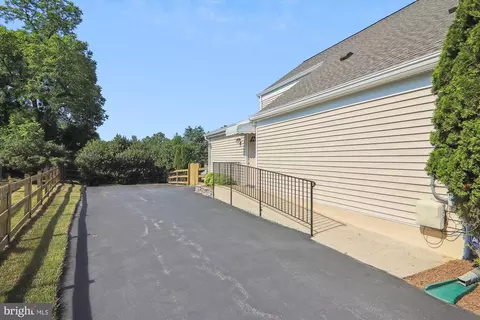 2405 Briggs Chaney Rd, Silver Spring, MD 20905 photo 5