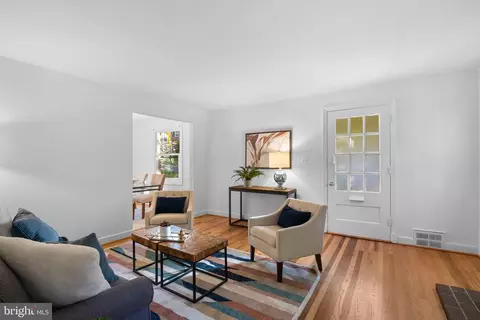 10017 Brookmoor Dr, Silver Spring, MD 20901 photo 4