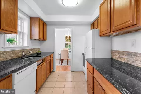 10017 Brookmoor Dr, Silver Spring, MD 20901 photo 11