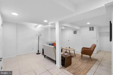 10017 Brookmoor Dr, Silver Spring, MD 20901 photo 32