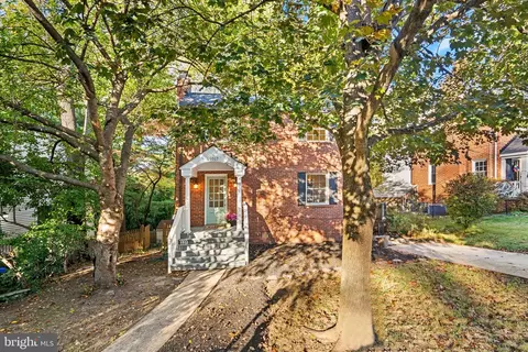 10017 Brookmoor Dr, Silver Spring, MD 20901