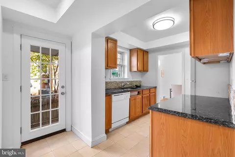 10017 Brookmoor Dr, Silver Spring, MD 20901 photo 12