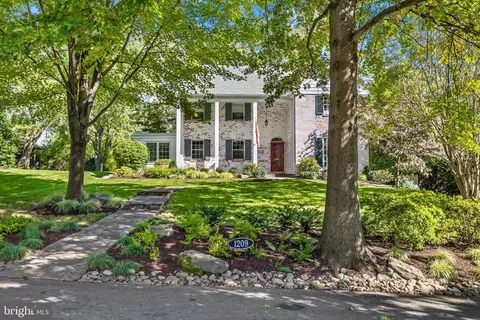 1209 Noyes Dr, Silver Spring, MD 20910 photo 2