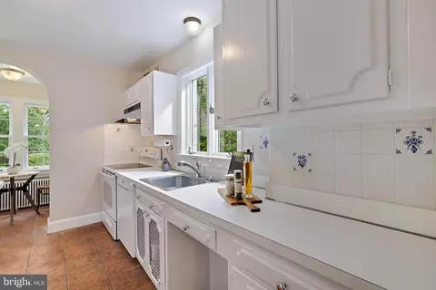 1209 Noyes Dr, Silver Spring, MD 20910 photo 14