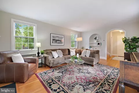 1209 Noyes Dr, Silver Spring, MD 20910 photo 10