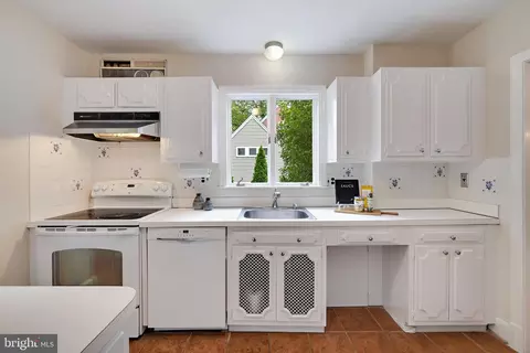 1209 Noyes Dr, Silver Spring, MD 20910 photo 17