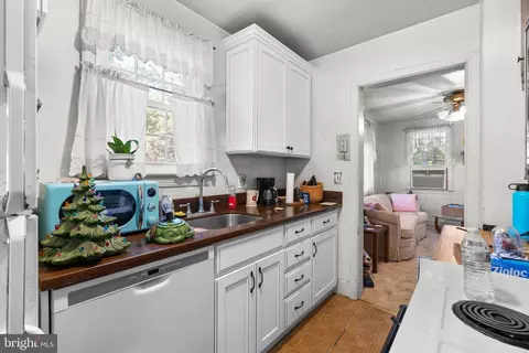 14350 Cape May Rd, Silver Spring, MD 20904 photo 11