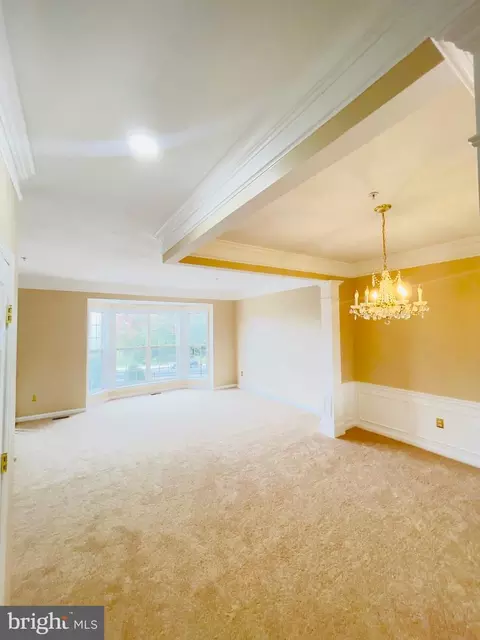 9 White Oak Vista Ct, Silver Spring, MD 20904 photo 4