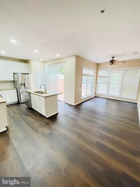 9 White Oak Vista Ct, Silver Spring, MD 20904 photo 5
