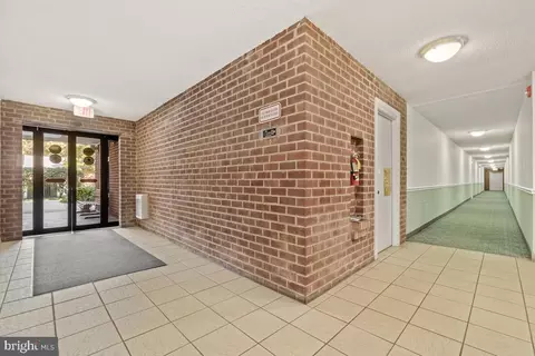 15320 Pine Orchard Dr #83-C1, Silver Spring, MD 20906 photo 3