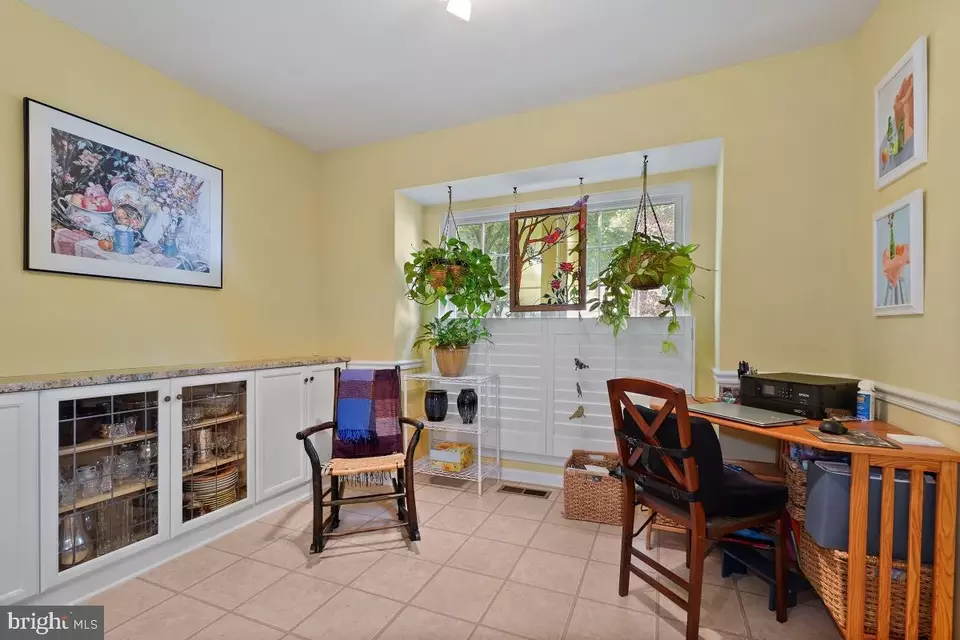  1575 Hugo Cir, Silver Spring, MD 20906 photo 4