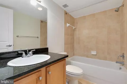 Bath - 1220 Blair Mill Rd #203, Silver Spring, MD 20910 photo 1 of 1