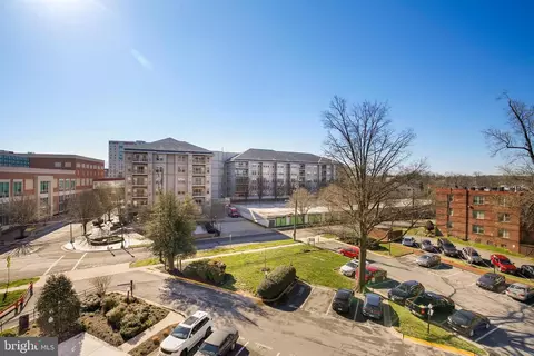 View/Area - 1220 Blair Mill Rd #203, Silver Spring, MD 20910 photo 3 of 3