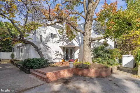 7705 Connecticut Ave, Chevy Chase, MD 20815