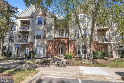 18707 Sparkling Water #11/304, Gaithersburg, MD 20879