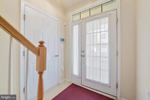 11704 Leesborough Cir, Silver Spring, MD 20902 photo 3