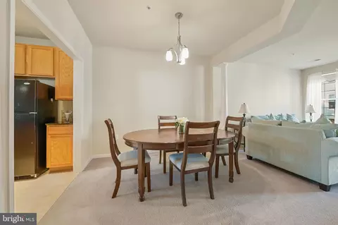 11704 Leesborough Cir, Silver Spring, MD 20902 photo 8