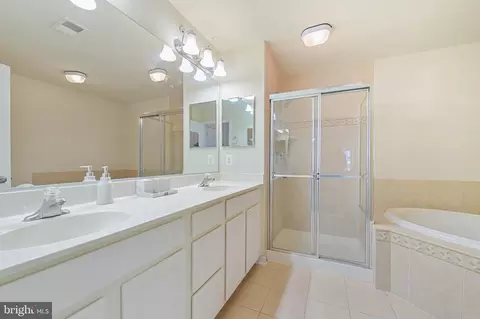 11704 Leesborough Cir, Silver Spring, MD 20902 photo 30
