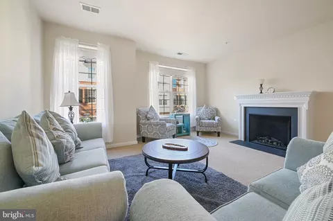 11704 Leesborough Cir, Silver Spring, MD 20902 photo 5