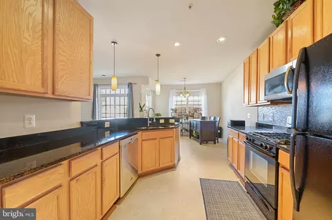 11704 Leesborough Cir, Silver Spring, MD 20902 photo 12