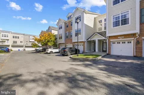11704 Leesborough Cir, Silver Spring, MD 20902 photo 2