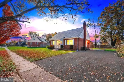 13702 Marianna Dr, Rockville, MD 20853