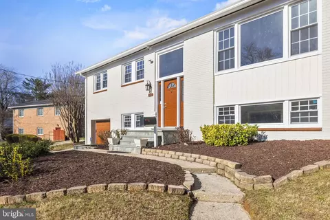5033 Alta Vista Rd, Bethesda, MD 20814