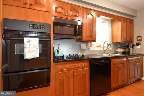 98 E Wayne Ave, Silver Spring, MD 20901 photo 16