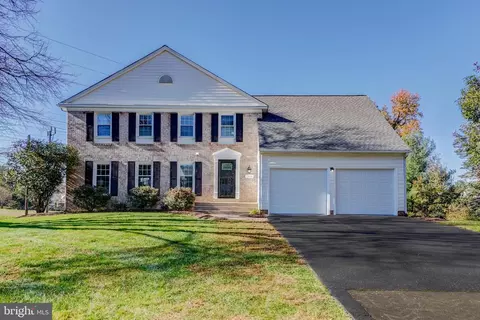 12404 Willow Green Ct, Potomac, MD 20854