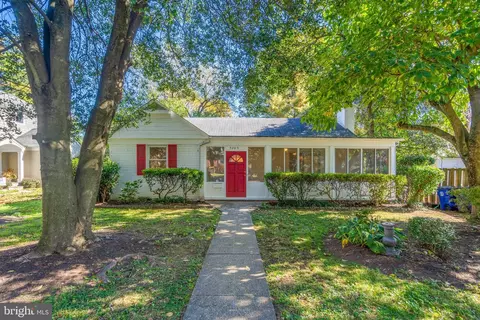 5205 Sangamore Rd, Bethesda, MD 20816