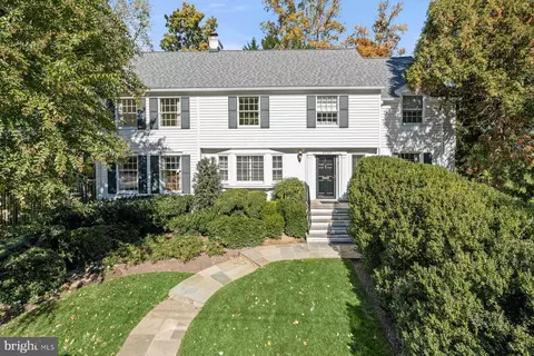 5705 Rockmere Dr, Bethesda, MD 20816