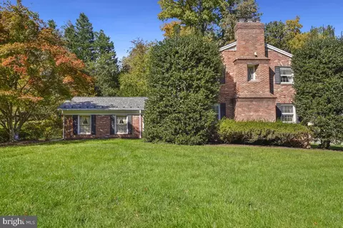 10408 Greenacres Dr, Silver Spring, MD 20903