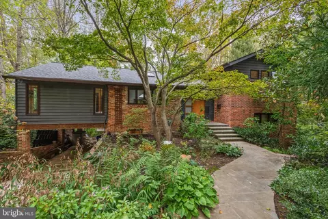 6400 Halbert Rd W, Bethesda, MD 20817