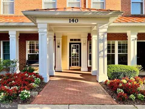 140 Chevy Chase St #401, Gaithersburg, MD 20878