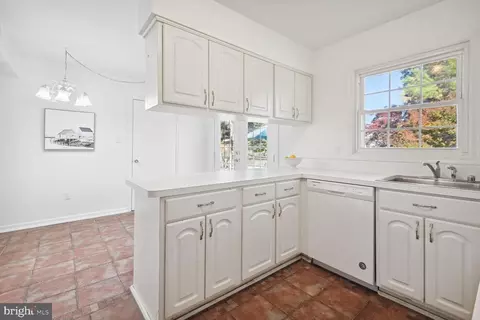 13813 Bethpage Ln, Silver Spring, MD 20906 photo 9