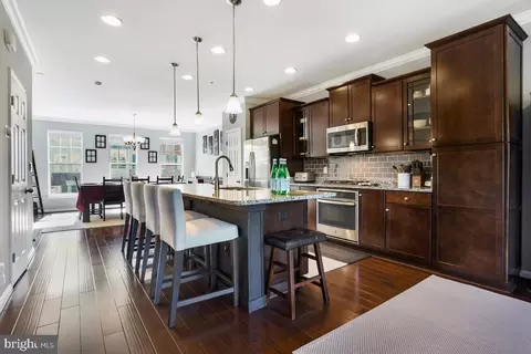 3613 Summer House St, Silver Spring, MD 20906 photo 4