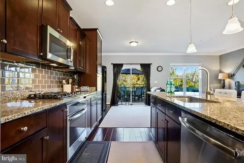 3613 Summer House St, Silver Spring, MD 20906 photo 5