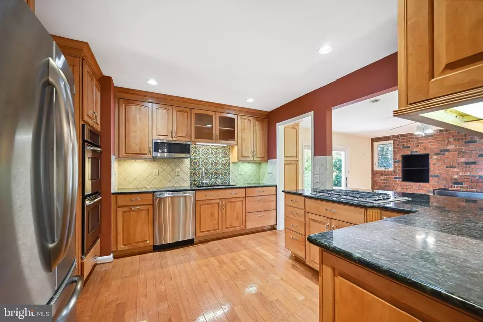  5216 Drake Ter, Rockville, MD 20853 photo 6