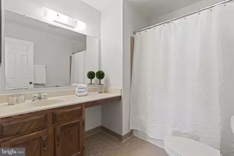 1020 Windrush Ln #27, Sandy Spring, MD 20860 photo 10