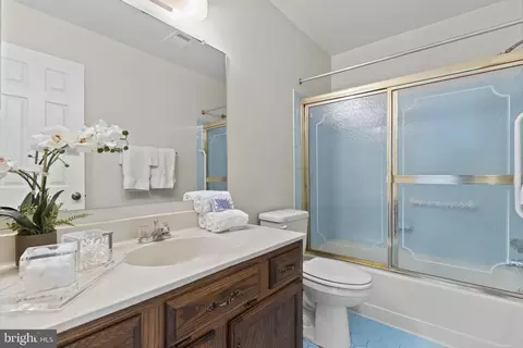 1020 Windrush Ln #27, Sandy Spring, MD 20860 photo 8