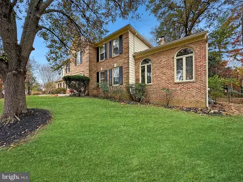 325 Soapstone Ln, Silver Spring, MD 20905 photo 2