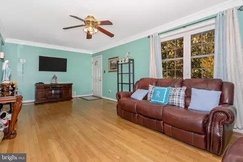 12707 Bushey Dr, Silver Spring, MD 20906 photo 4