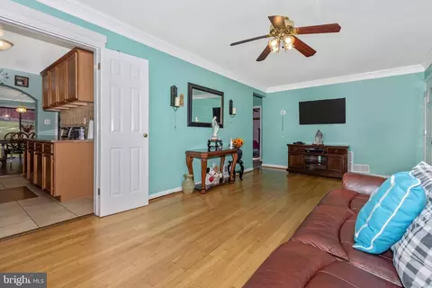 12707 Bushey Dr, Silver Spring, MD 20906 photo 7