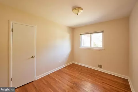 11105 Dodson Ln, Silver Spring, MD 20902 photo 18