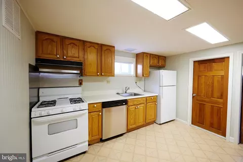 11105 Dodson Ln, Silver Spring, MD 20902 photo 28